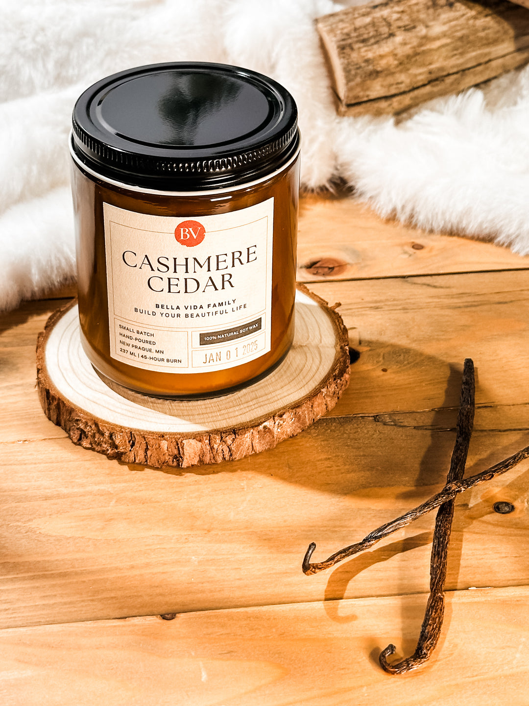 Cashmere Cedar 8oz Soy Candle